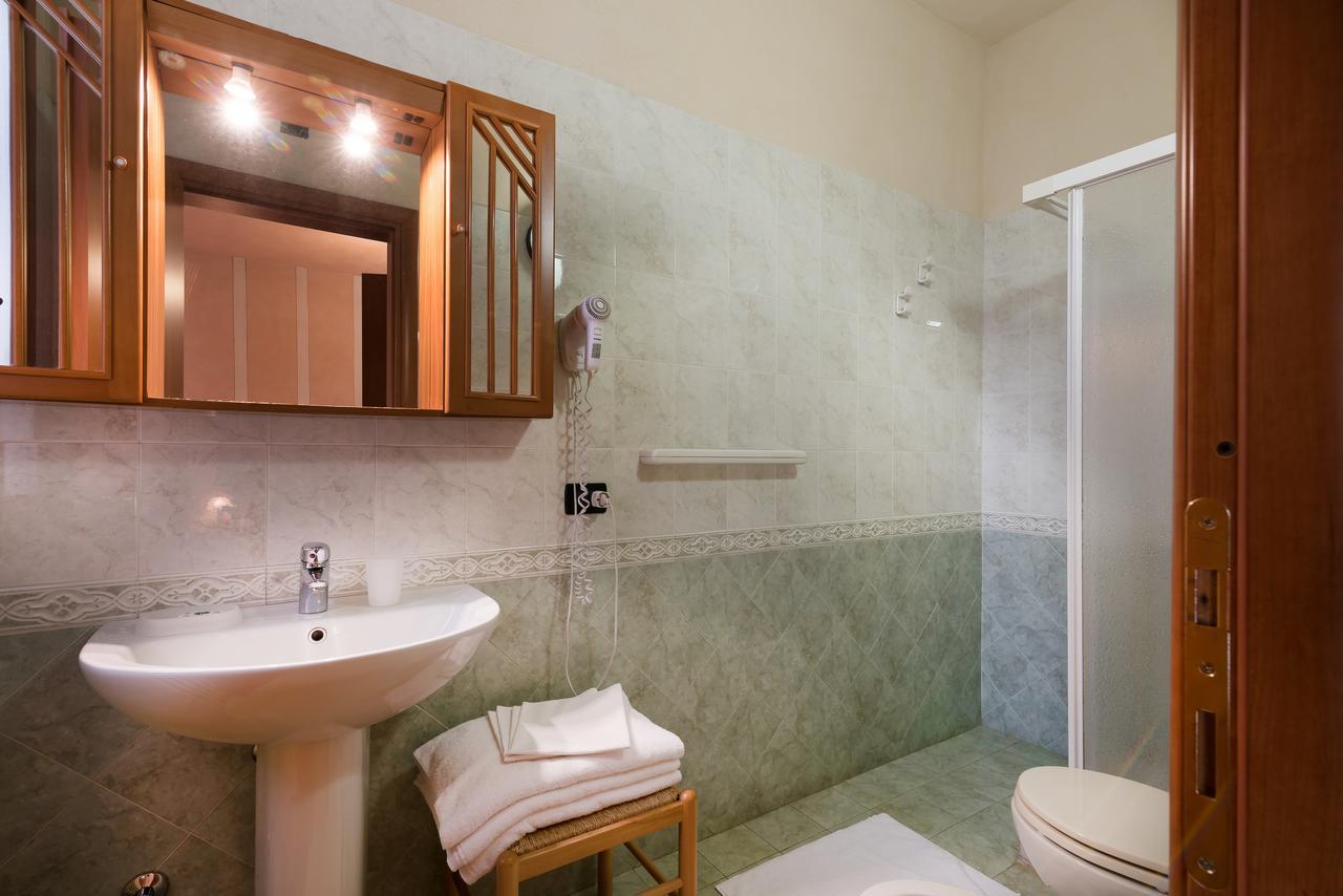 Il Torchio Di Alchieri Moreno E C Sas Hotel
